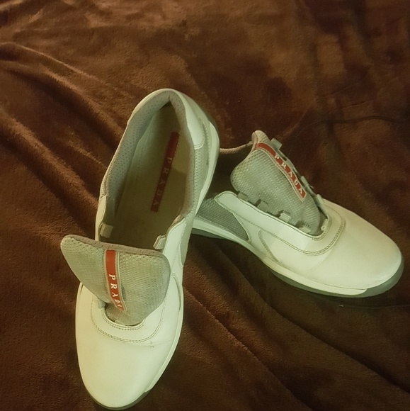 Prada shoes - Picture 1 of 3